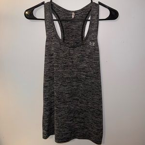 Under Armour Loose Heatgear racer back Tank Women Sz Xs